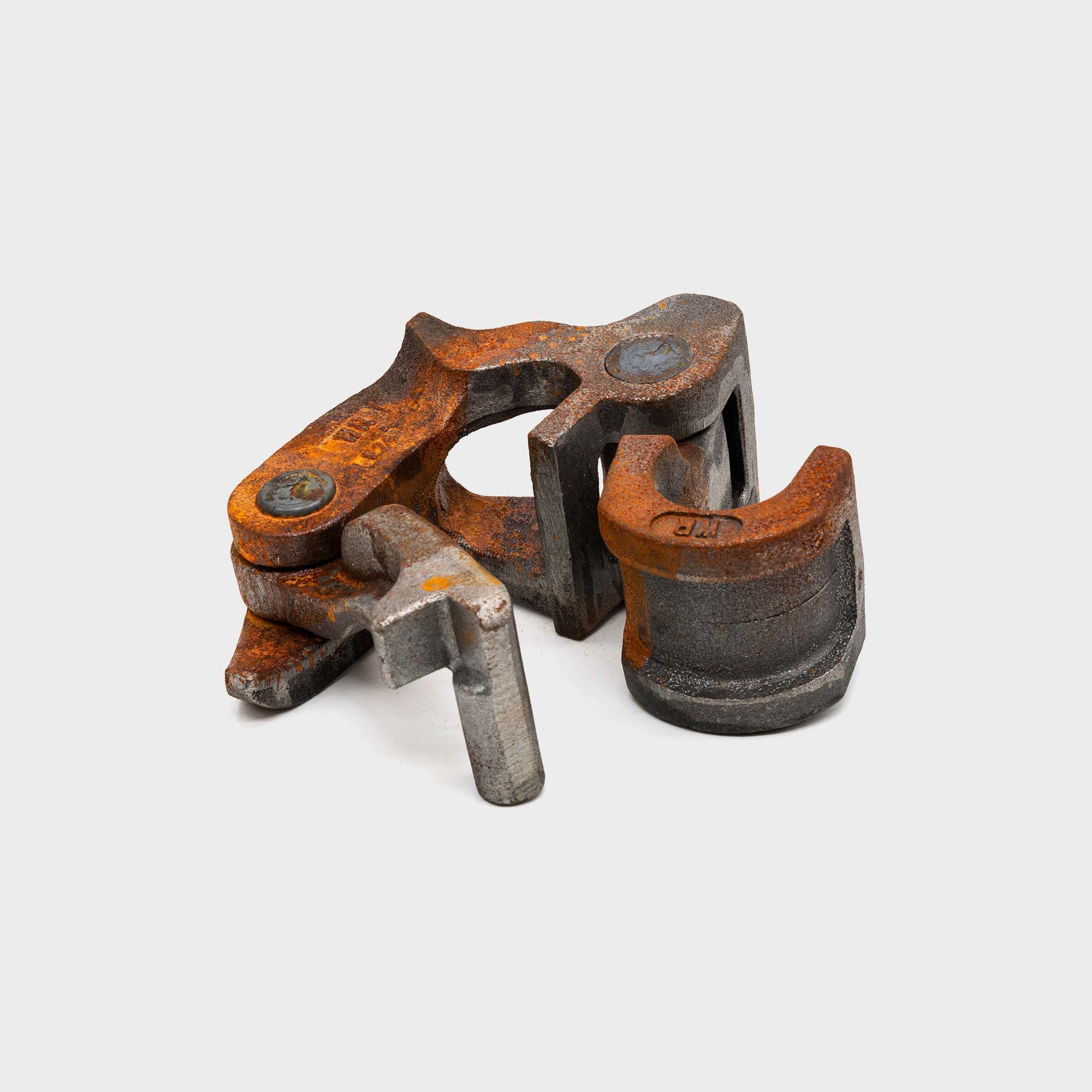 E24 Locklift Assembly