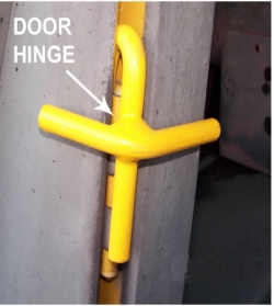 EMD Left Hand Car Body Door Retainer