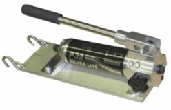 P32 Hand Pump With Base and S Hooks